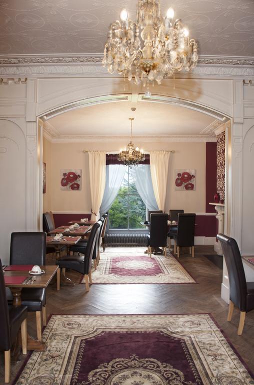 Hilbury Court Hotel Trowbridge Dış mekan fotoğraf