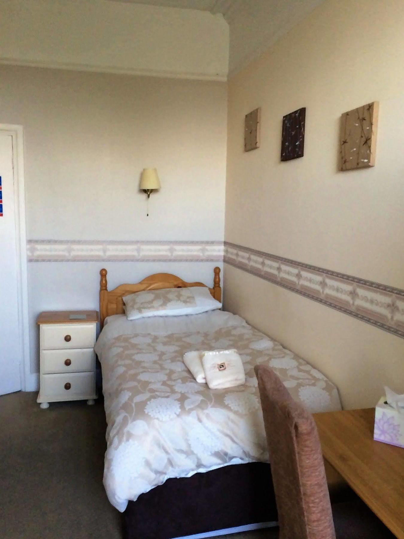 Hilbury Court Hotel Trowbridge Dış mekan fotoğraf